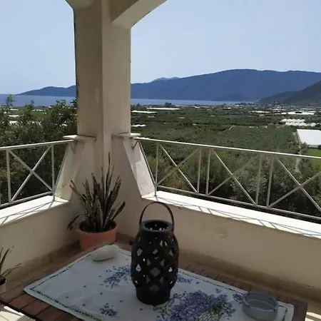 East Red Rock And View Maisonette * Leonídion
