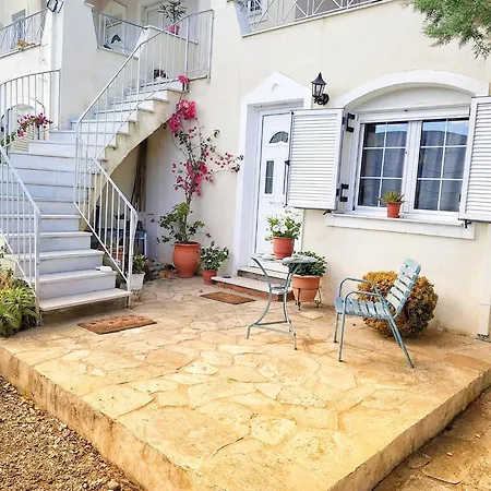 East Red Rock And View Maisonette *