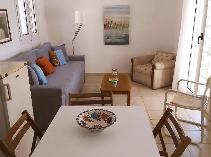 East Red Rock And View Maisonette Διαμέρισμα *