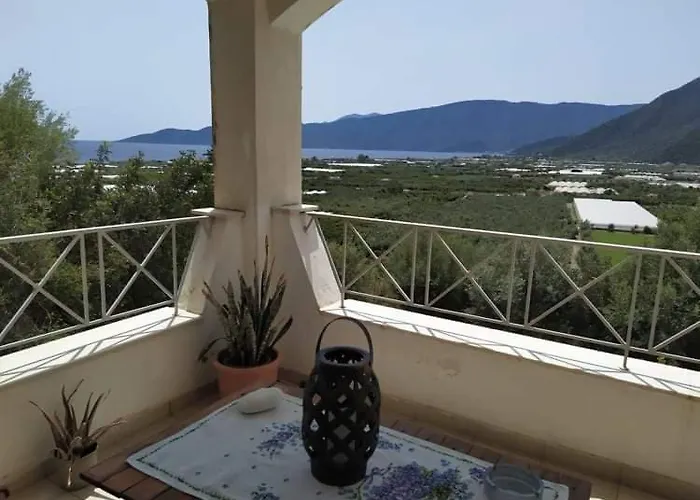 East Red Rock And View Maisonette * Leonídion